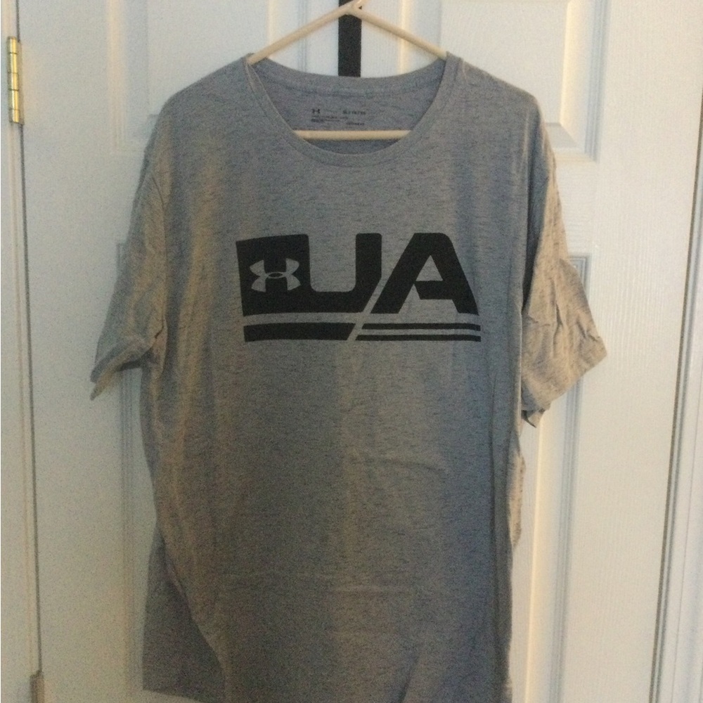 Under Armour Men's Gray Tee with Black Logo
